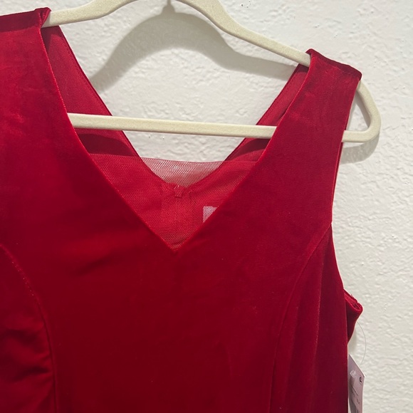 Speechless Red Velvet Sleeveless NWT Layered Dress size 12 - Picture 3 of 9